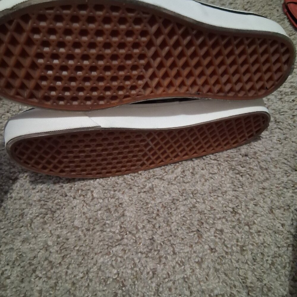 Vans - Picture 5 of 5